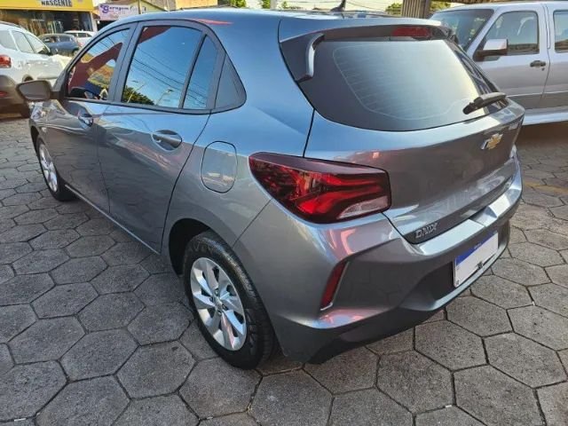 Onix 1.0 Lt2 manual ano 2023