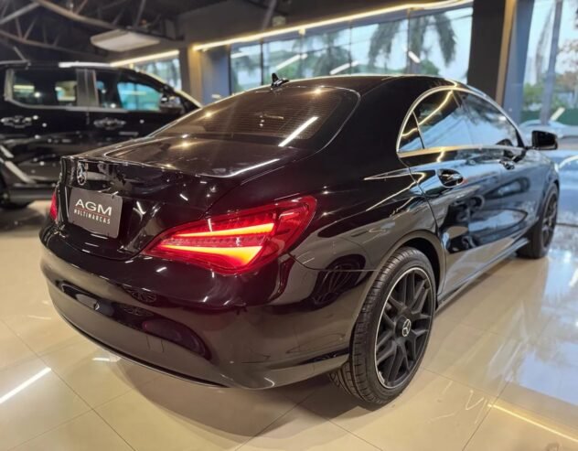 Mercedes-Benz Cla 180 1.6 Cgi Gasolina 7G-Dct