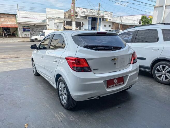 CHEVROLET ONIX HATCH Joy 1.0 8V Flex 5p Câmbio Manual