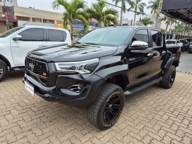 Hilux SRV 2024 c/ acessórios da GR-S