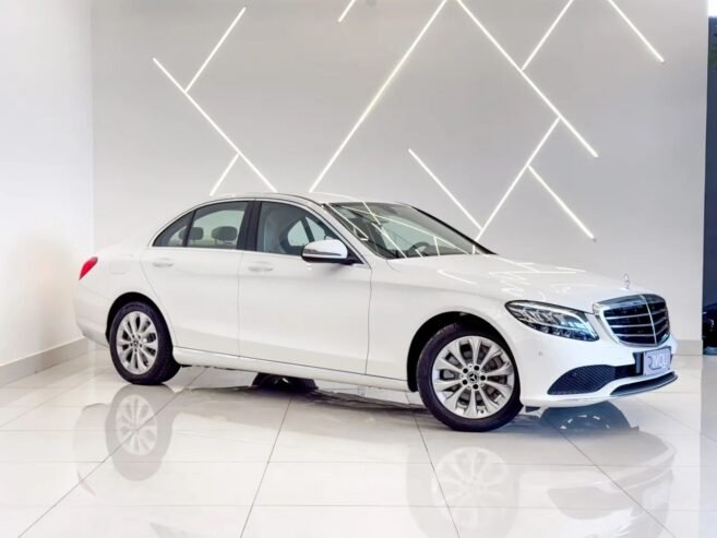 Mercedes-Benz C 180 1.6 Cgi Flex Avantgarde 9G-Tronic